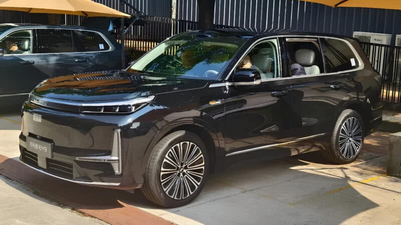 Geely Galaxy M9 - Το υβριδικό premium SUV με 870 ίππους είναι ο «δολοφόνος» της Mercedes GLS!