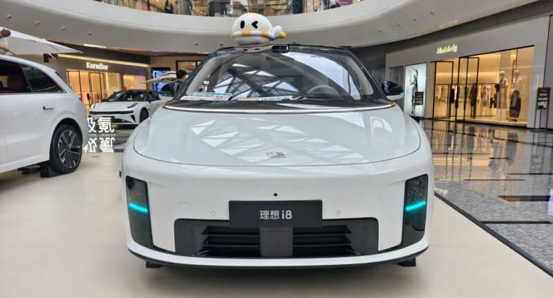 Li Auto i8: Ηλεκτρικό SUV με τρεις σειρές καθισμάτων και σχεδιασμό MPV