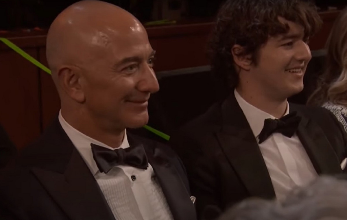 Τα επτά παιδιά του Τζεφ Μπέζος: Από τα βιολογικά και την υιοθετημένη κόρη, στα τρία θετά που απέκτησε από τη Λόρεν Σάντσεζ