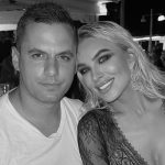 Κατερίνα Καινούργιου και Παναγιώτης Κουτσουμπής χαλαρώνουν λίγους μήνες πριν ανέβουν τα σκαλιά της εκκλησίας