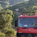Υπό μερικό έλεγχο η φωτιά στο Στρατώνι Χαλκιδικής