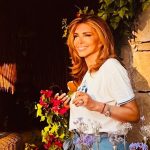 Η Μιμή Ντενίση ποζάρει με το μπικίνι της – Η φωτογραφία από τις διακοπές της
