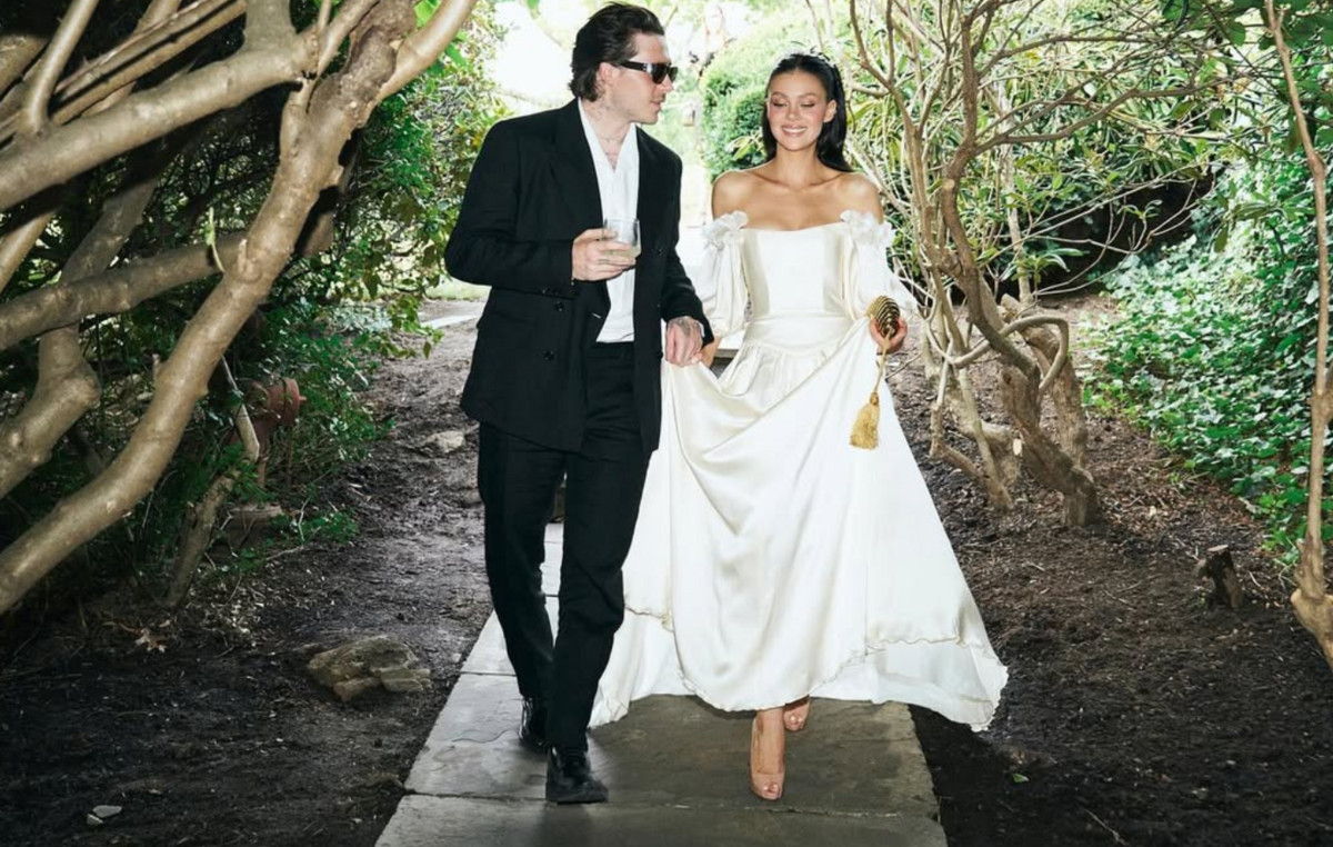 Μπρούκλιν Μπέκαμ – Νίκολα Πελτζ: Ανανέωσαν τους όρκους τους – Απόντες Βικτόρια και Ντέιβιντ Μπέκαμ