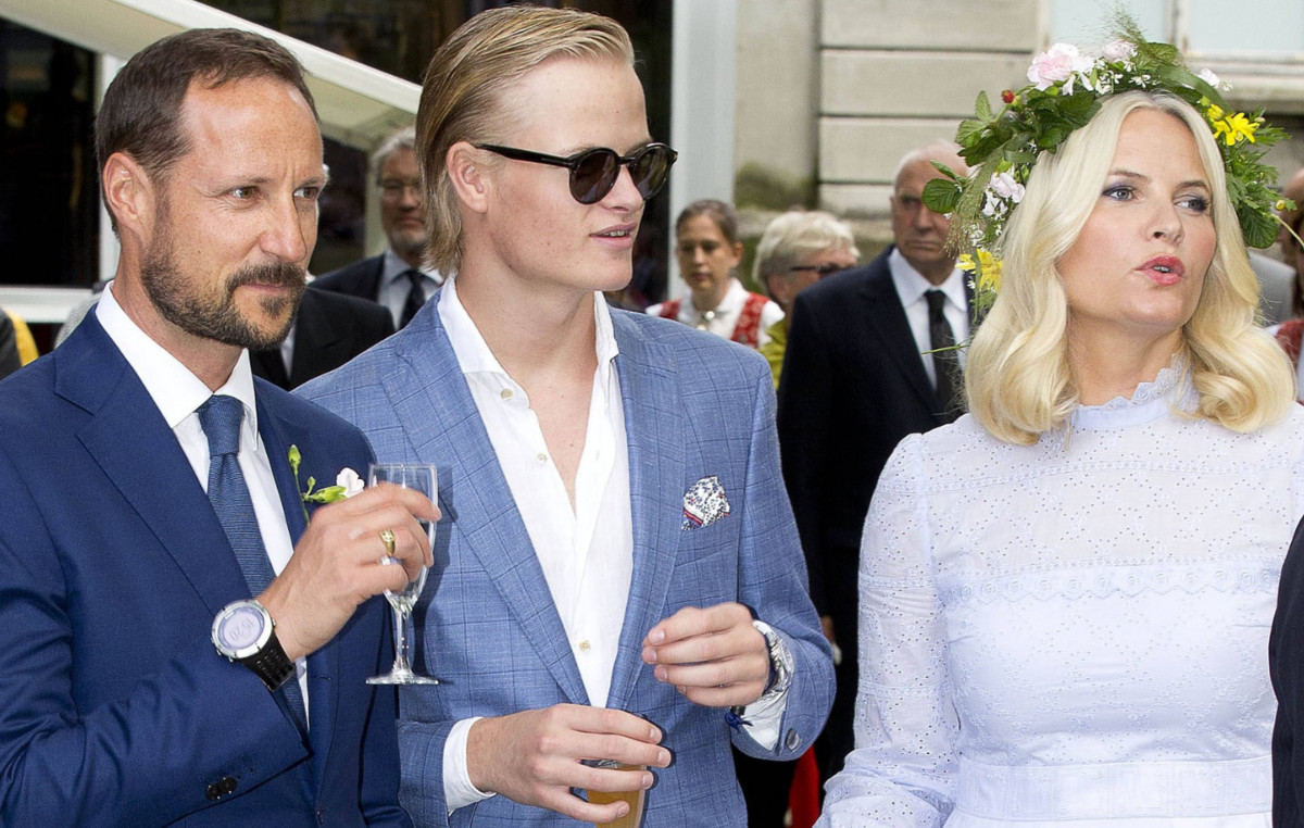 Σοκ στη Νορβηγία: Ο γιος της πριγκίπισσας Μέτε-Μάριτ κατηγορείται για τέσσερις βιασμούς