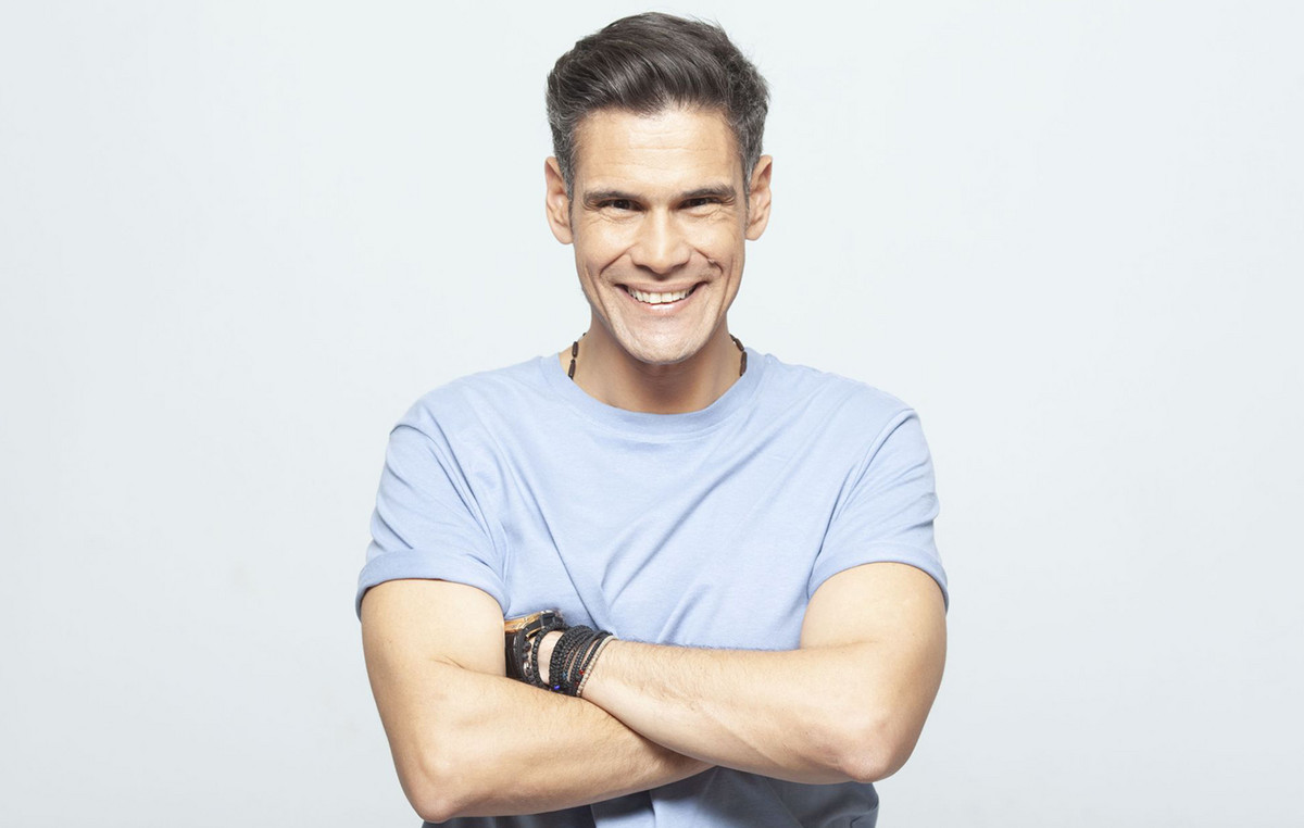 «Για τους απέναντι που χάρηκαν ότι διαλυθήκαμε… μόλις αναγεννηθήκαμε» δηλώνει με νόημα ο Δημήτρης Ουγγαρέζος