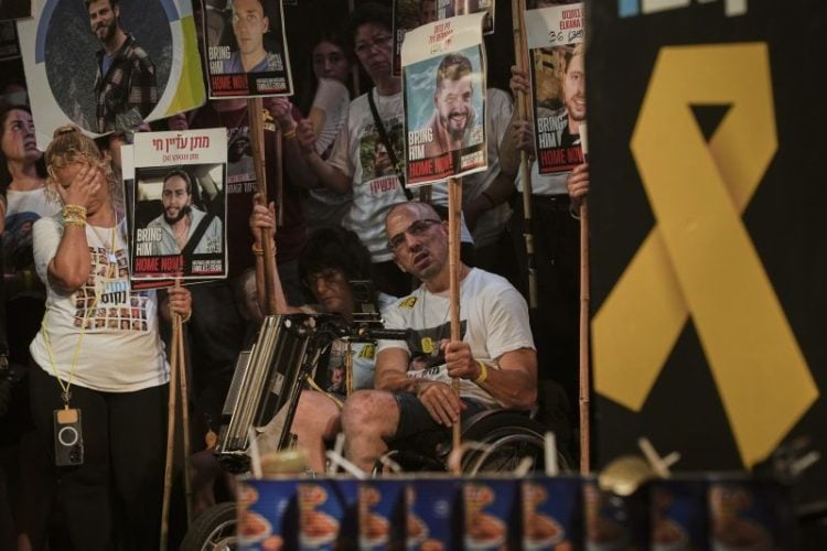 Δεκάδες χιλιάδες διαδηλωτές στο Τελ Αβίβ κατά του σχεδίου κατάκτησης της πόλης της Γάζας