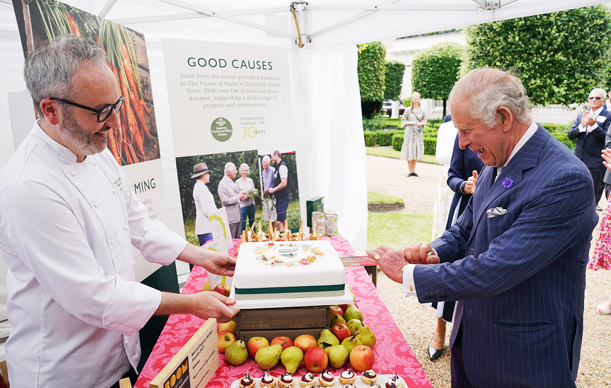 Ο βασιλιάς Κάρολος ψάχνει σεφ για το παλάτι του Μπάκιγχαμ – Μήπως έχετε τα προσόντα;