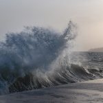 Καιρός: Θυελλώδεις βόρειοι άνεμοι έως 9 μποφόρ – Μικρή άνοδος της θερμοκρασίας