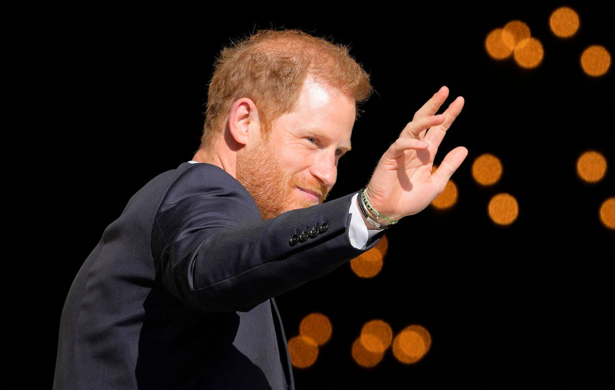 Αντεπίθεση πρίγκιπα Χάρι – Διάψευση για τη συνάντηση με τον βασιλιά Κάρολο: «Σαμποτάρουν οποιαδήποτε συμφιλίωση»