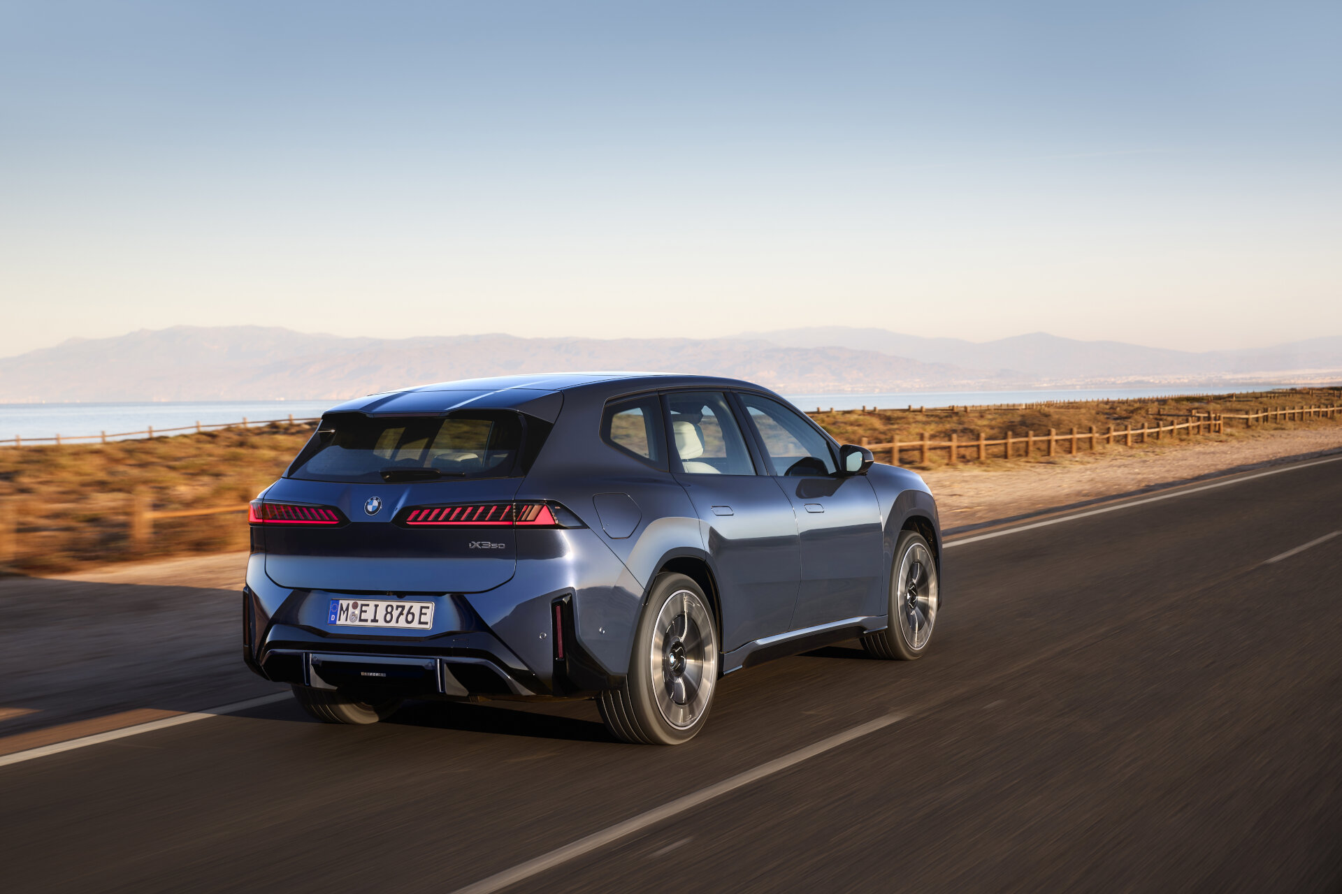 BMW iX3 2025 (9)