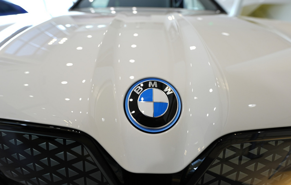 Η BMW ανακαλεί εκατοντάδες χιλιάδες αυτοκίνητα, για πρόβλημα που μπορεί να προκαλέσει μέχρι και πυρκαγιά