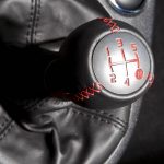 Τέλος στο αυτόματο και χειροκίνητο κιβώτιο ταχυτήτων; Η πατέντα της Stellantis που μπορεί να φέρει επανάσταση