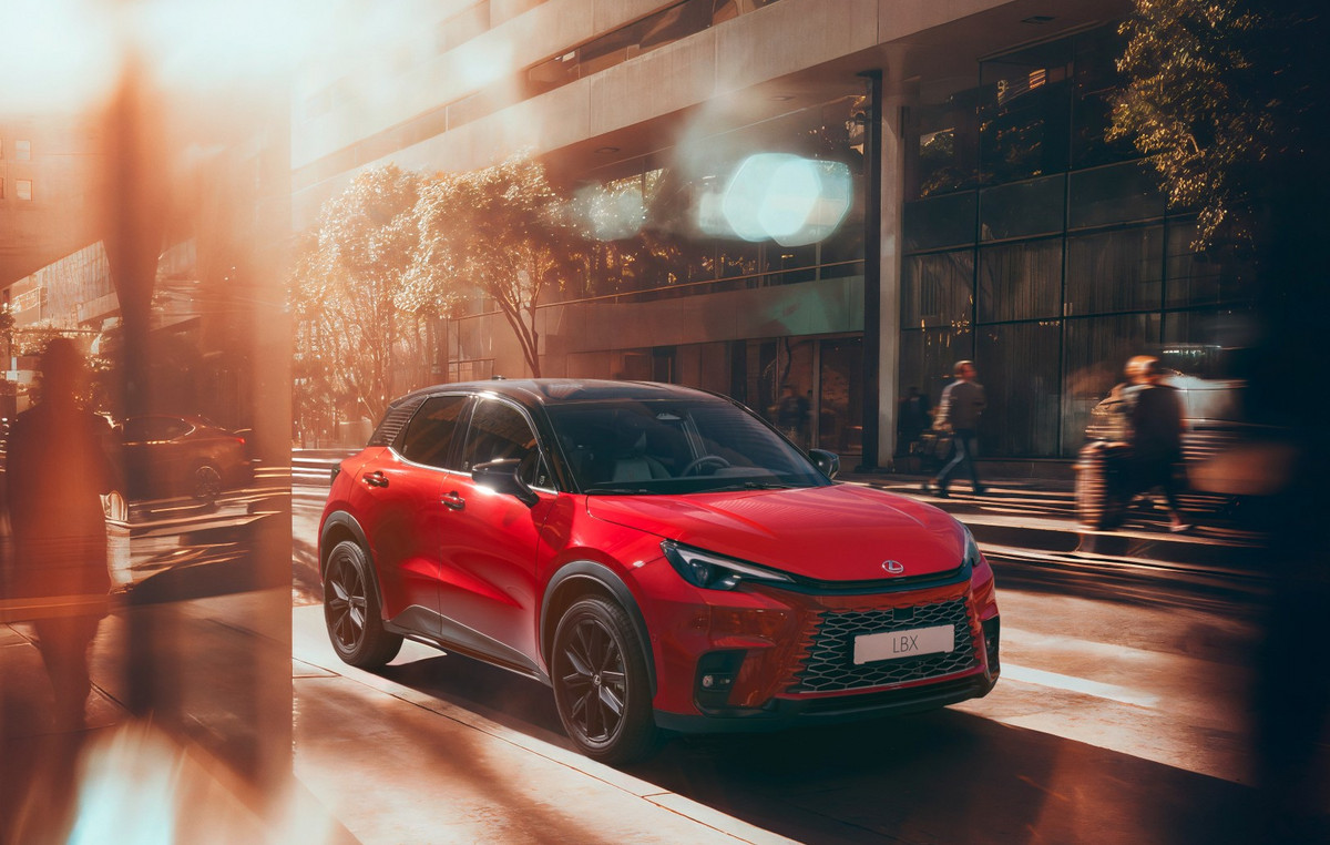 Το Lexus LBX «Vibrant Edition» εντυπωσιάζει