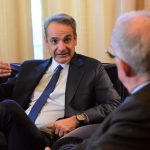 Μητσοτάκης σε Τασούλα: Μειώνουμε τους φόρους και αυξάνουμε τους μισθούς – Κάθε χρόνο θα επιστρέφουμε το πλεόνασμα στην κοινωνία