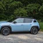 Οδηγώντας το Renault R4: Το θρυλικό όνομα επιστρέφει με ηλεκτρική δύναμη και SUV εμφάνιση!