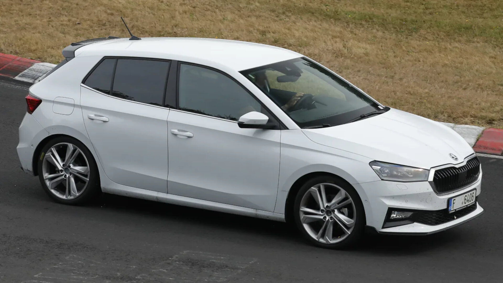 Skoda Fabia RS front side angle nskz4k