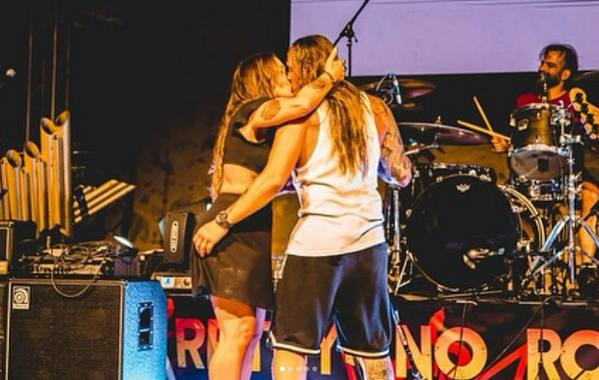 Πηνελόπη Αναστασοπούλου: Τραγούδησε στη σκηνή με τον σύζυγό της, Φώτη Μπερνάντο – «Ό,τι καλύτερο μου έχει συμβεί»