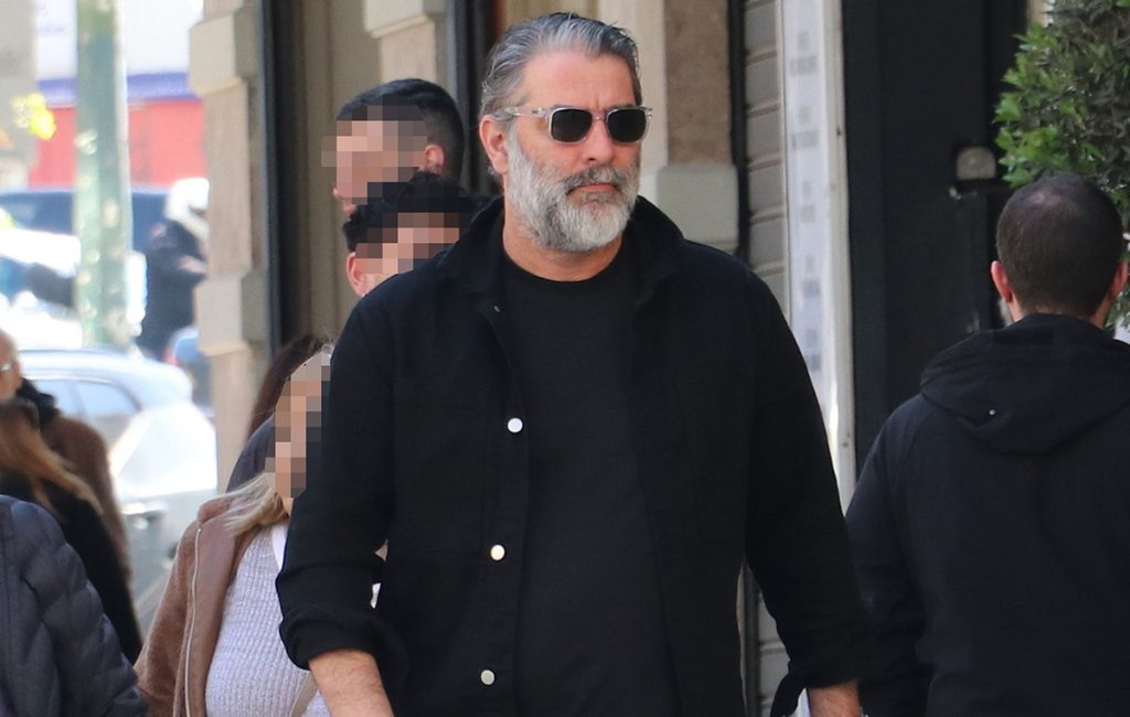 Βασίλης Μπισμπίκης: Έτσι περιέγραψε ο ηθοποιός το τροχαίο πριν συλληφθεί από τις Αρχές – Το τηλεφώνημα στη Δέσποινα Βανδή