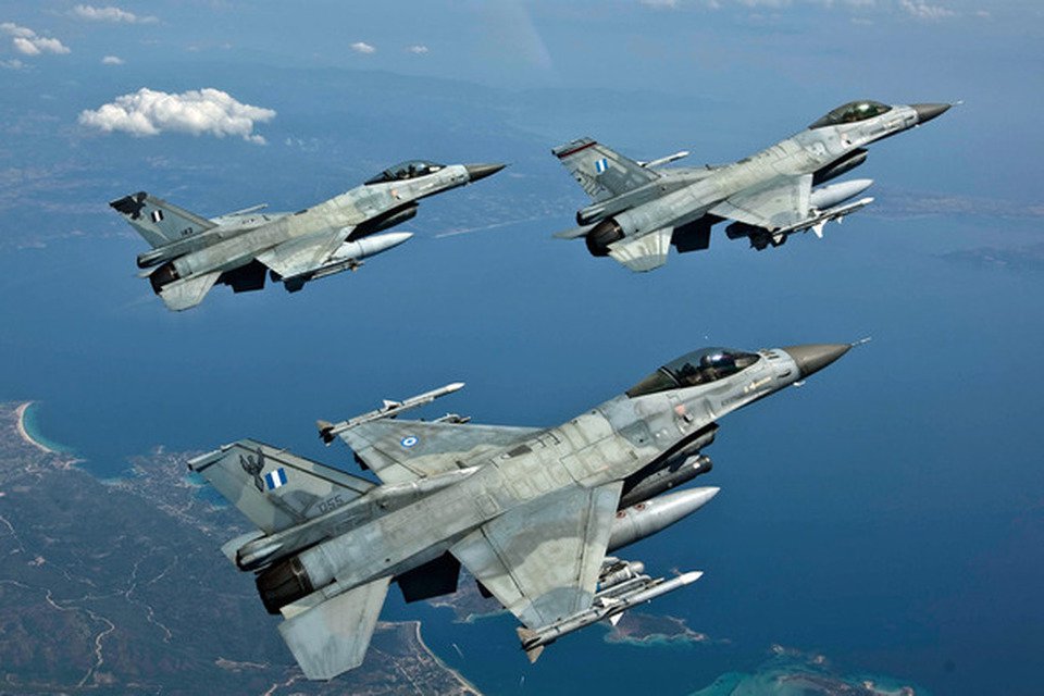 f16