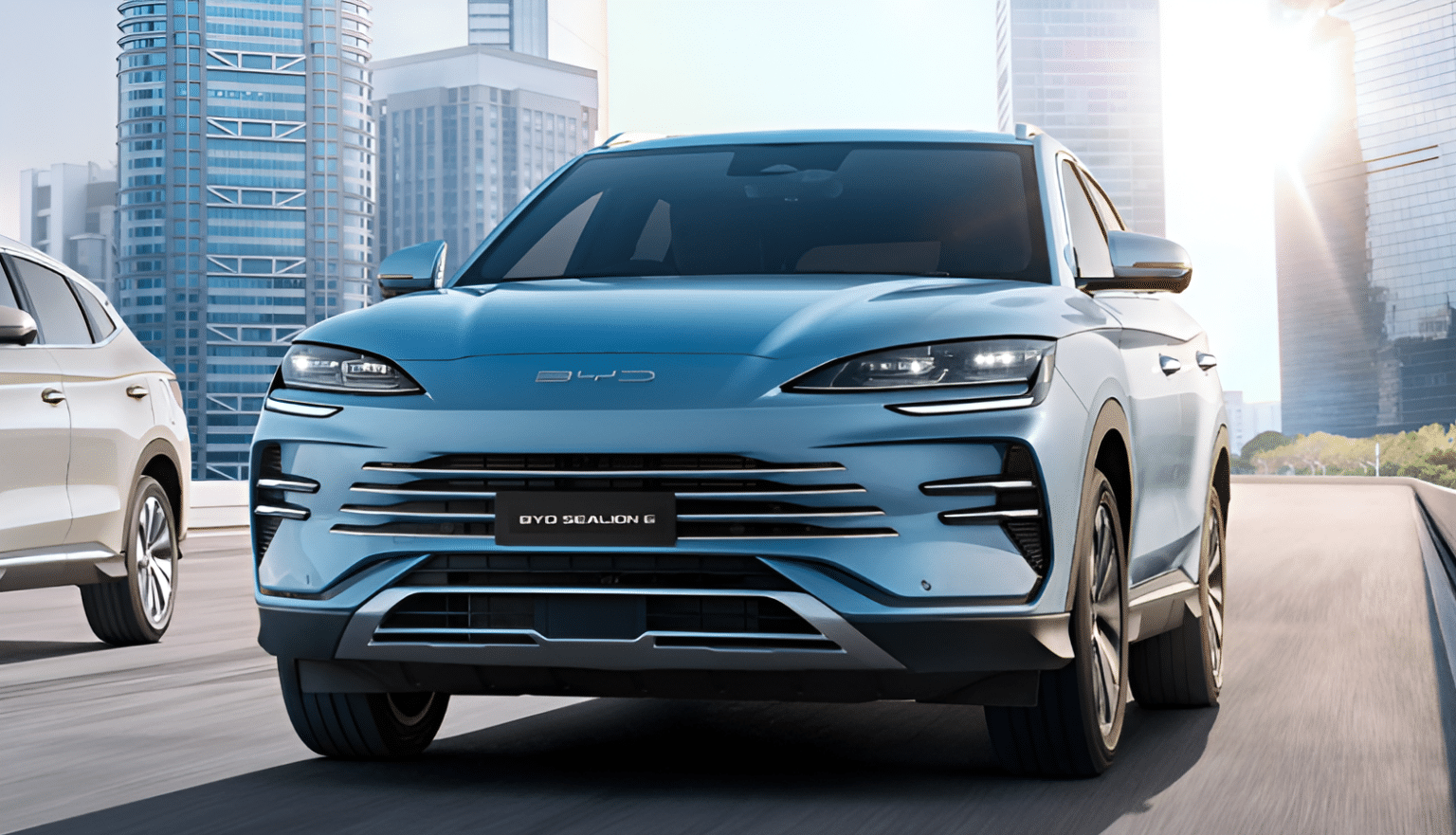 Η BYD «εισβάλλει» στην Ιαπωνία με το Sealion 6, απειλώντας Toyota και Mitsubishi - Cars Electric