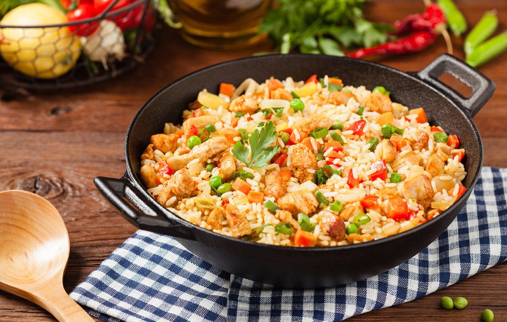 Τηγανητό ρύζι με κοτόπουλο