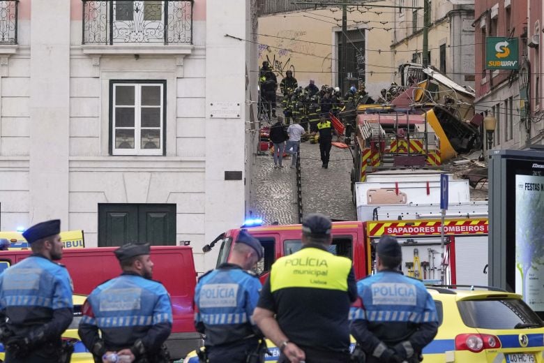 Τραγωδία στην Λισαβόνα: Τουλάχιστον 15 νεκροί από τον εκτροχιασμό του θρυλικού τελεφερίκ Γκλόρια