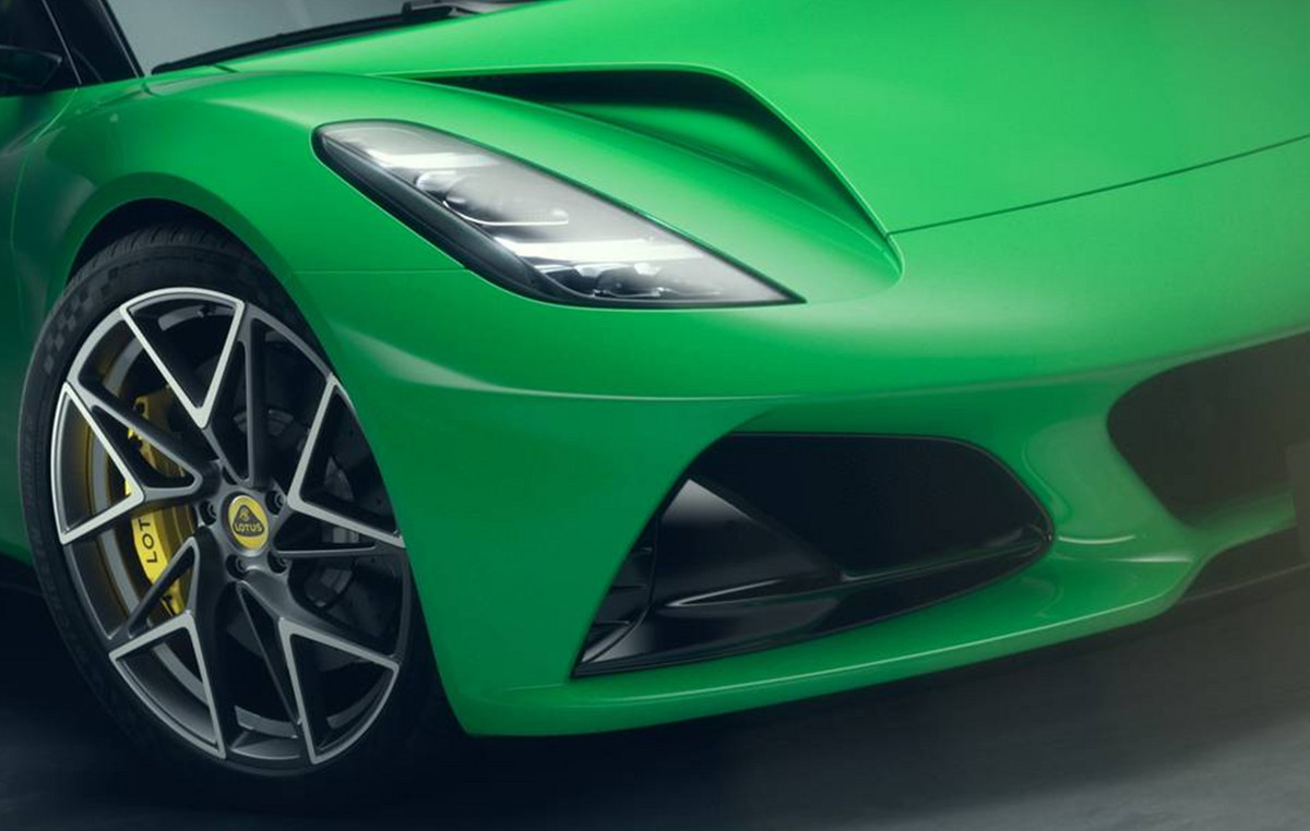Το Emira της Lotus θα κυκλοφορήσει τελικά ως plug-in hybrid το 2027