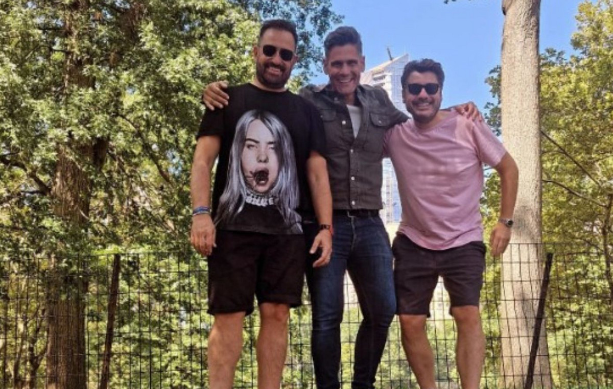 Λάμπρος Κωνσταντάρας: «Λένε ότι ένα ταξίδι με φίλους καρδιάς τα θεραπεύει όλα, το επιβεβαιώνω»