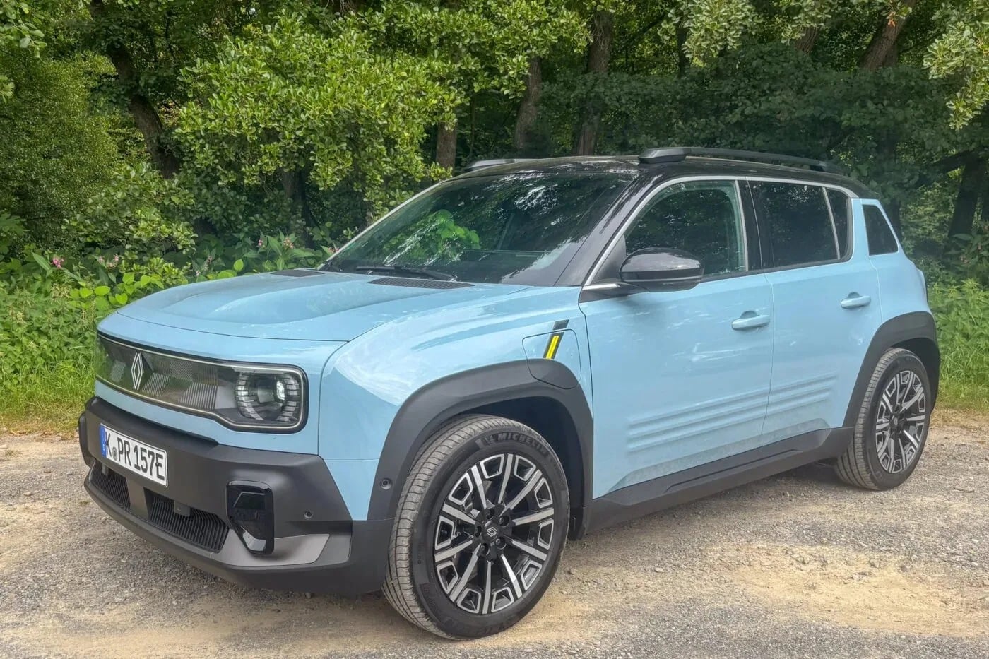Renault 4 E-Tech Electric: Το Quatrelle μπήκε στη πρίζα