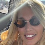 Η Κωνσταντίνα Σπυροπούλου επέστρεψε στη Ρόδο – Η φωτογραφία με τους γονείς της