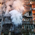 Κρεμλίνο κατά Ζελένσκι: «Προσπαθεί να δείξει στους Ευρωπαίους ότι είναι ένας γενναίος στρατιώτης» – Η Ρωσία έπληξε «στρατιωτικούς στόχους»