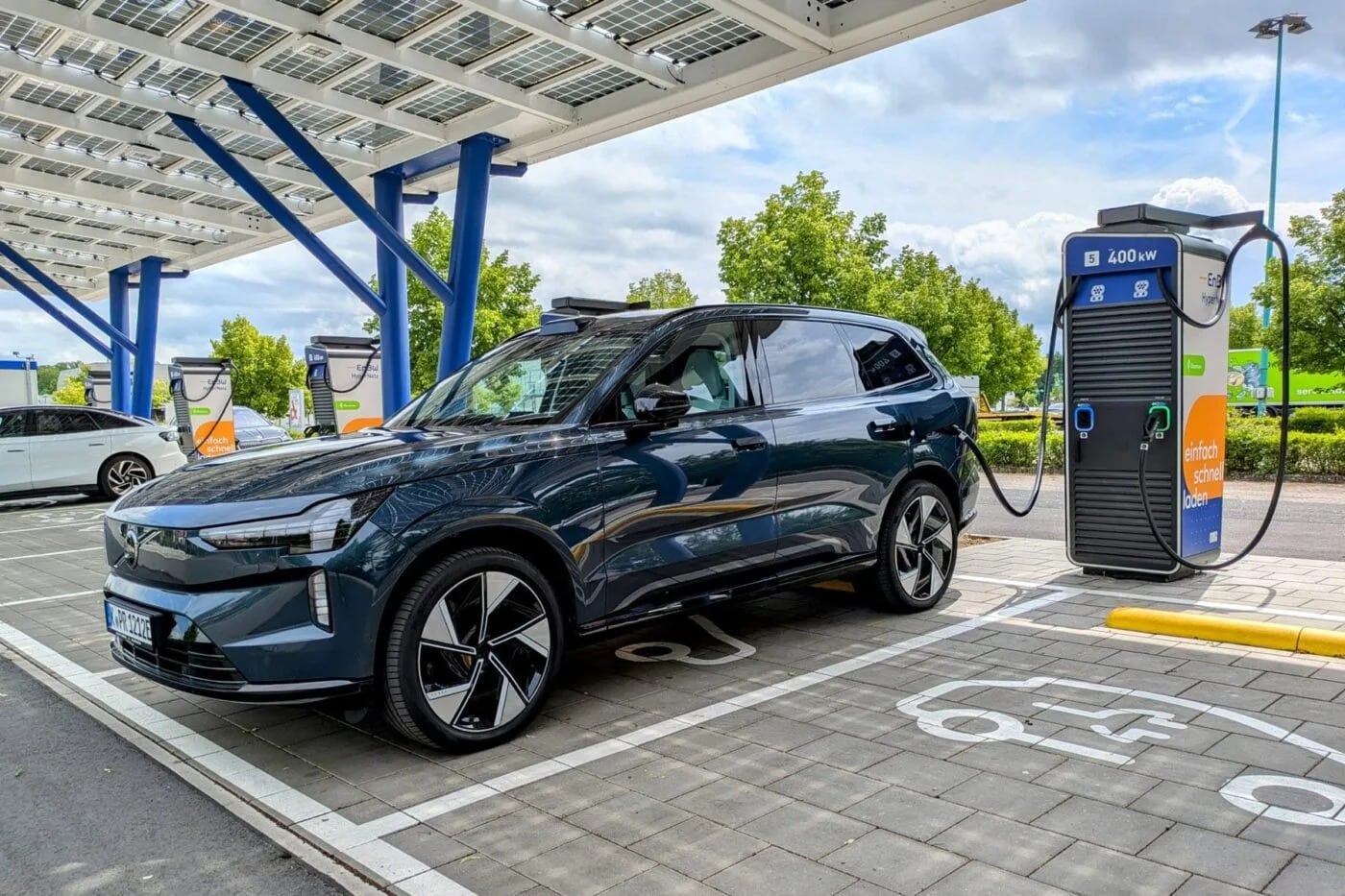 Volvo EX90: Το ηλεκτρικό «θηρίο» που αλλάζει τους κανόνες στα πολυτελή SUV