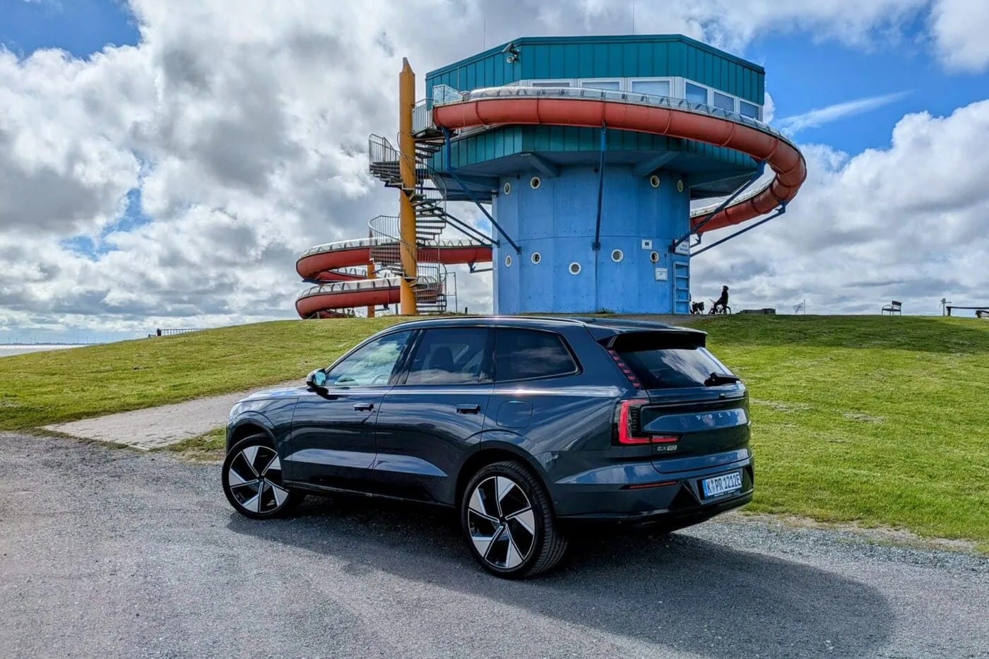 Volvo EX90: Το ηλεκτρικό «θηρίο» που αλλάζει τους κανόνες στα πολυτελή SUV
