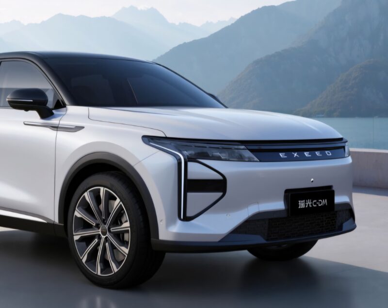 Chery Exeed Yaoguang C-DM Global Edition: Υβριδικό SUV με 1.400 χλμ. αυτονομία και high-tech καμπίνα