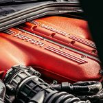 Η Ferrari δεν εγκαταλείπει τη φλόγα των κυλίνδρων