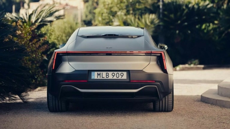 Το Polestar 5 «παίζει» με τον James Bond (+video)