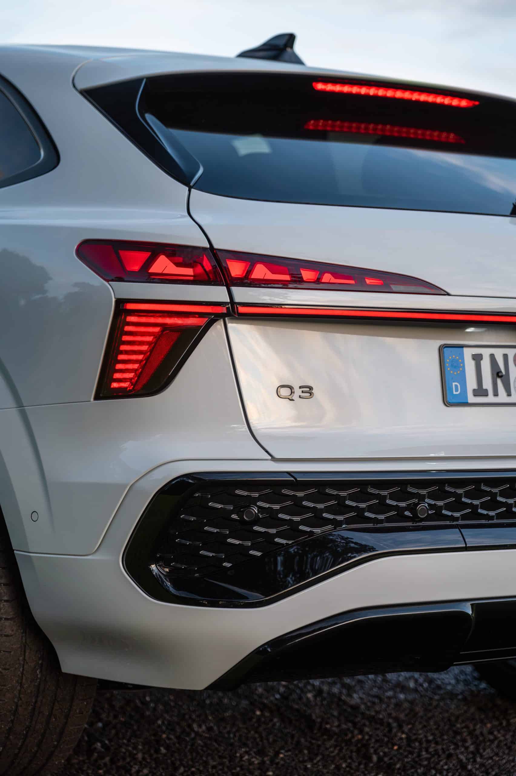 Νέο Audi Q3: Φώτα που αντιλαμβάνονται τις ανάγκες σου