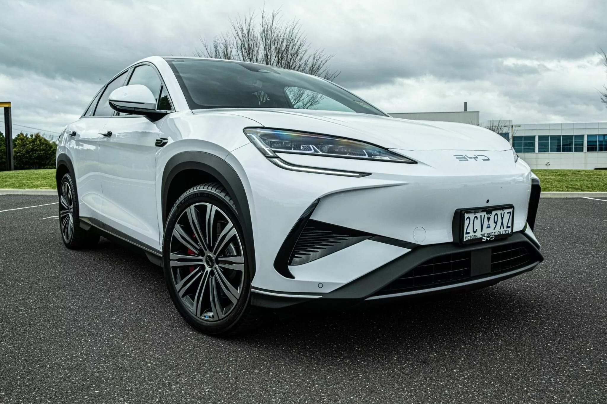 Νέο BYD Sealion 7 - Ο χειρότερος εφιάλτης του Tesla Model Y