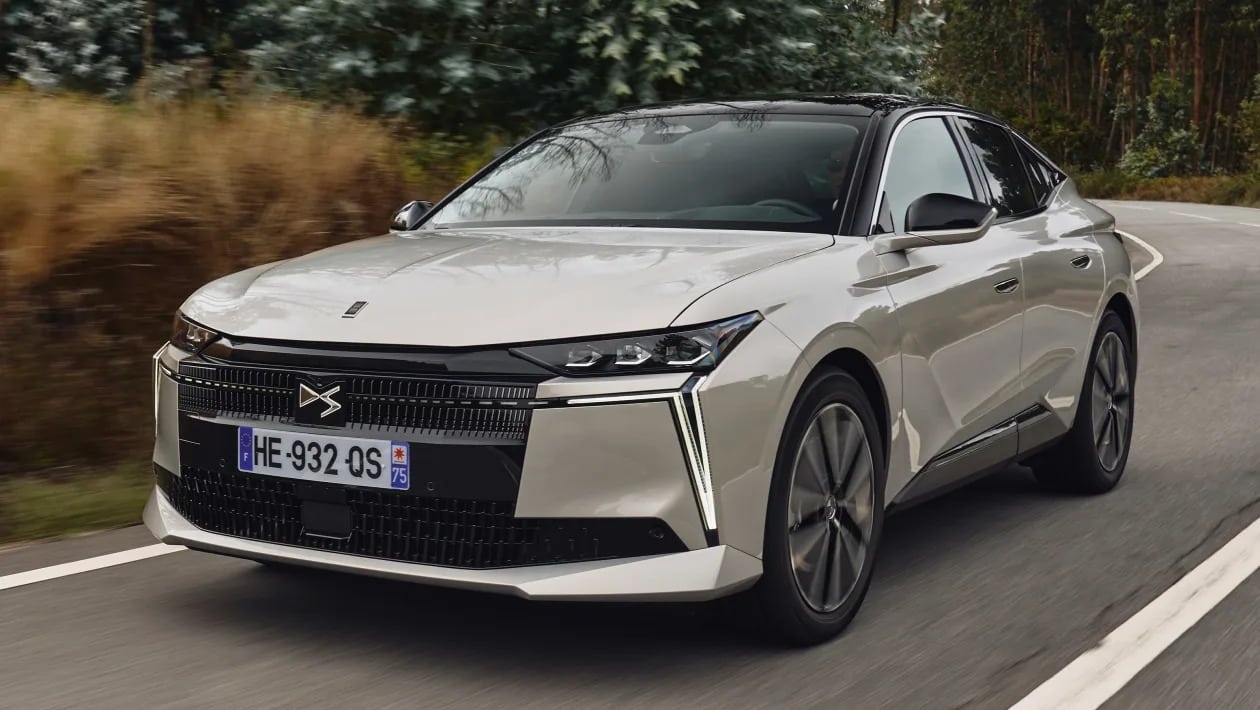 DS No.4 E-Tense 2025: Ξεχάστε τα σπορτίφ, αυτό το hatchback είναι η απόλυτη άνεση