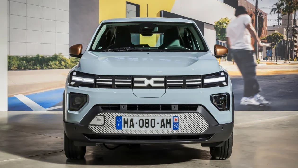 Dacia Spring 2025: Η μεγάλη επιστροφή του πιο οικονομικού ηλεκτρικού με νέα τεχνολογία LFP!
