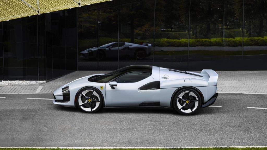 Ferrari SC40 (5)