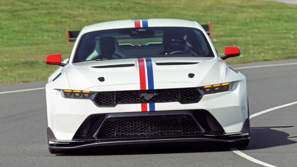 Ford Mustang GTD: Ρίχνει το γάντι στην Porsche 911 GT3 RS