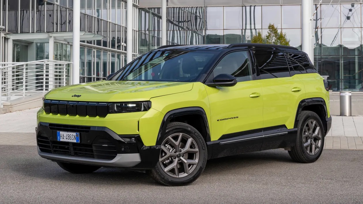 Νέο Jeep Compass e-Hybrid 2025 - Το SUV που συνδυάζει στυλ, τεχνολογία και περιπέτεια