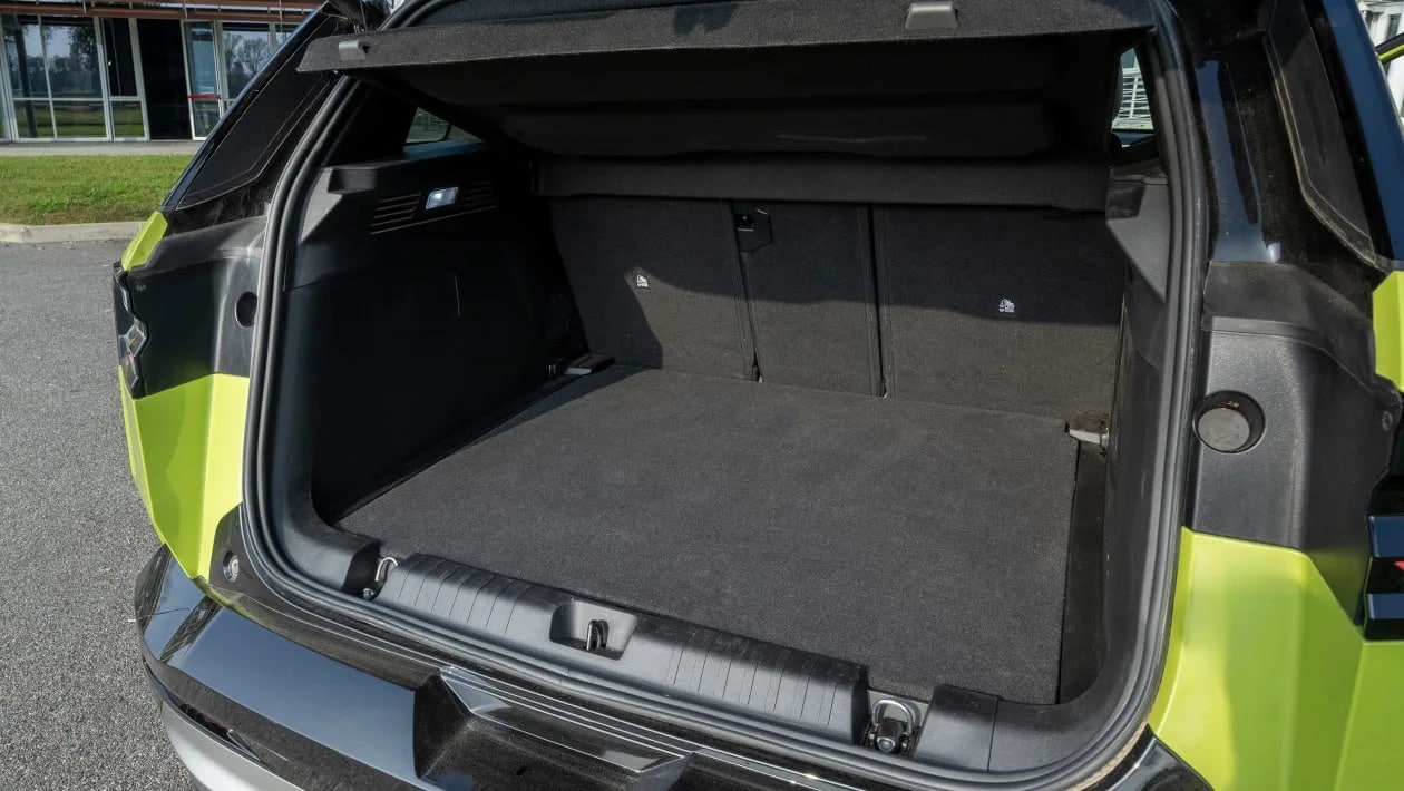 Νέο Jeep Compass e-Hybrid 2025 - Το SUV που συνδυάζει στυλ, τεχνολογία και περιπέτεια