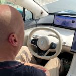 Luxeed R7: Το «Apple Car» της Κίνας που οδηγεί μόνο του στο απόλυτο χάος!