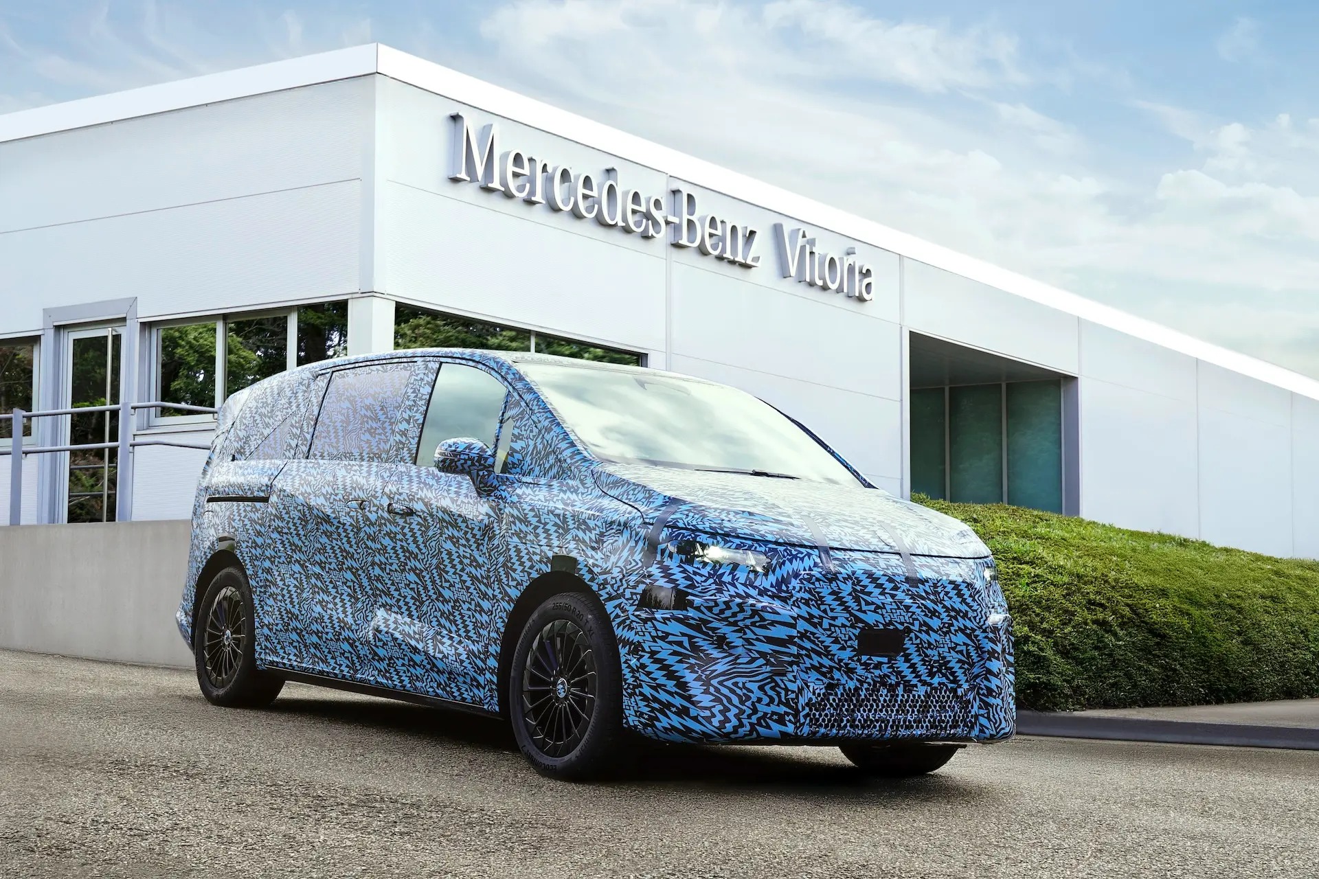 Mercedes-Benz VLE: Το νέο ηλεκτρικό βαν μπαίνει σε παραγωγή στην Ισπανία - Cars Electric