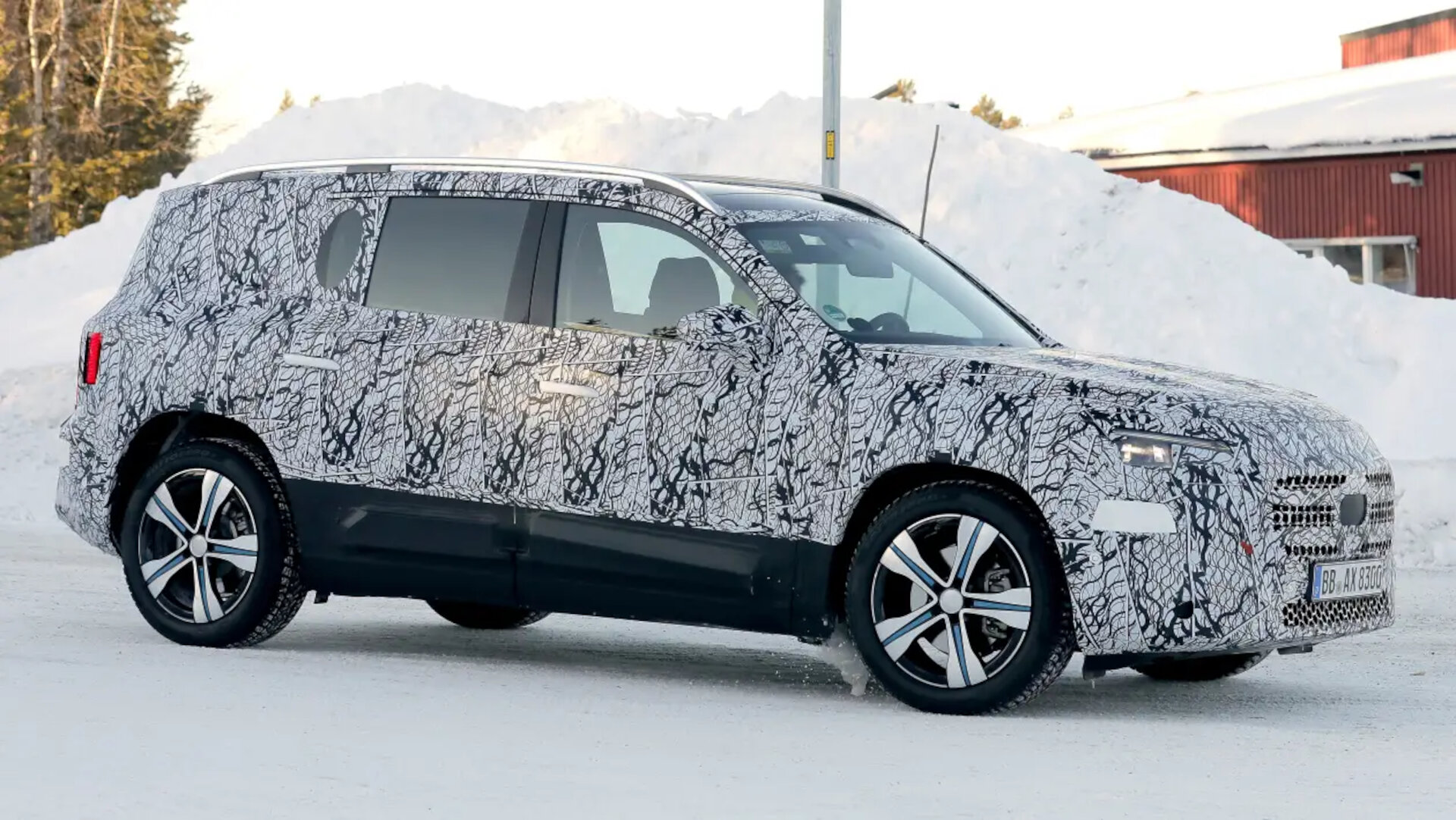 Mercedes Benz GLB spy shots (7)