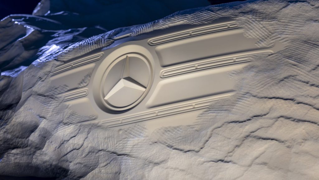 Mercedes-Benz: Η νέα γενιά του Sprinter έρχεται... σκαλισμένη στην πέτρα! - motorone.gr