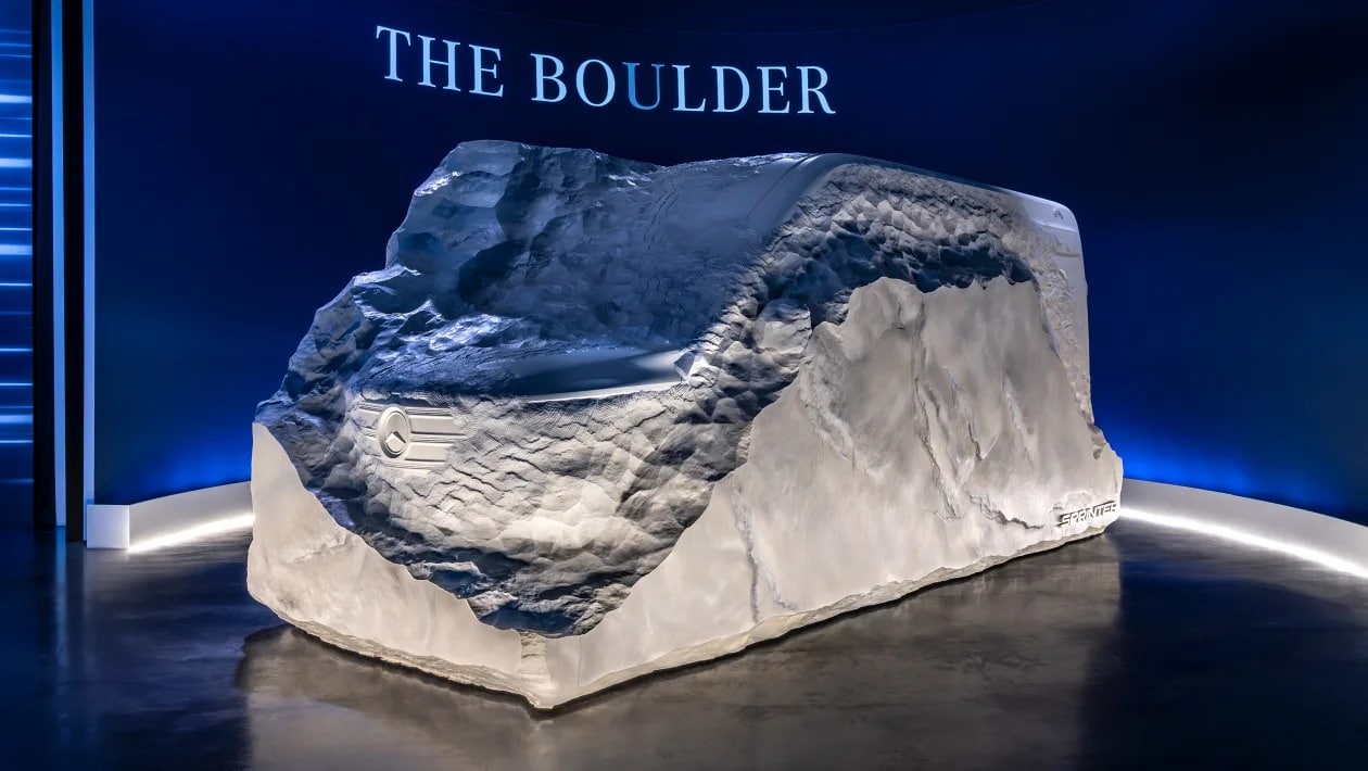 Νέο Mercedes Sprinter 2027: Το βαν-γλυπτό που προαναγγέλλει την επανάσταση στα επαγγελματικά οχήματα