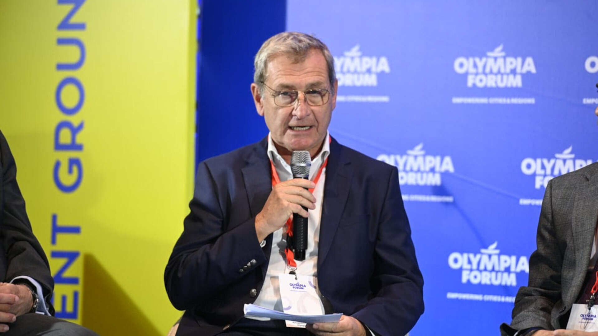 Olympia Forum VI (2)